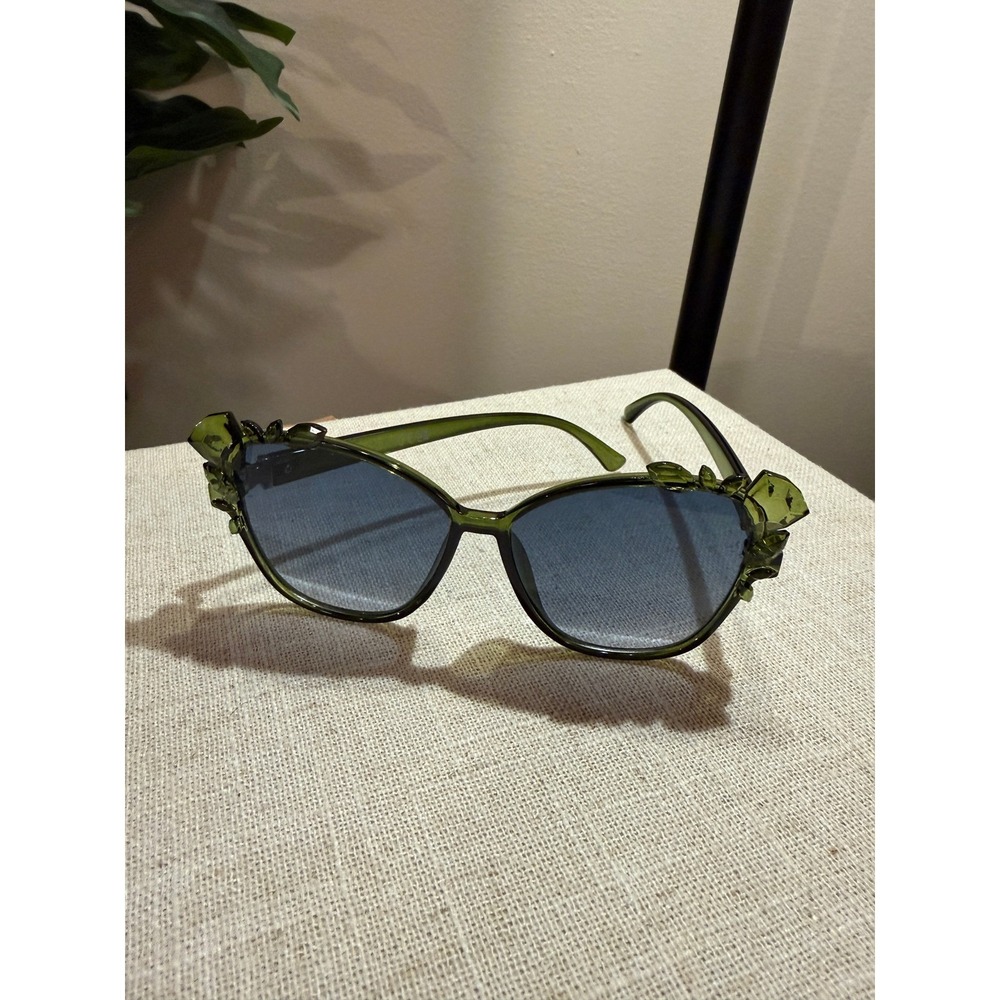 Green‎ Acrylic Gemstone Butterfly Sunglasses Gray Gradient Lens Oversized 142mm